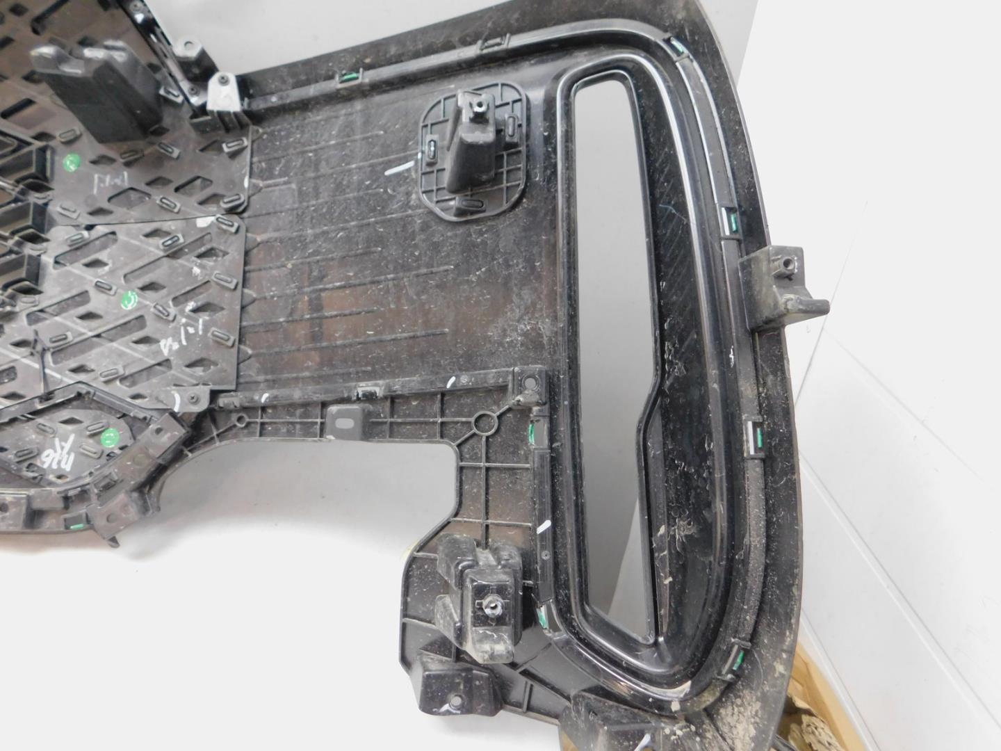 Решетка радиатора