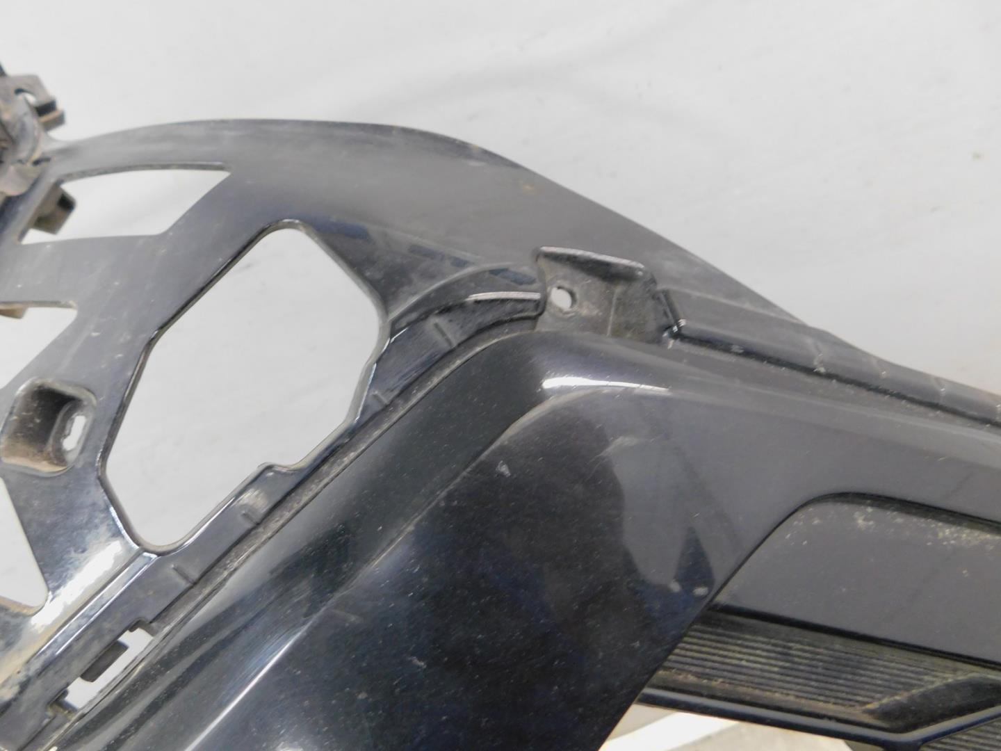 Решетка в бампер центральная