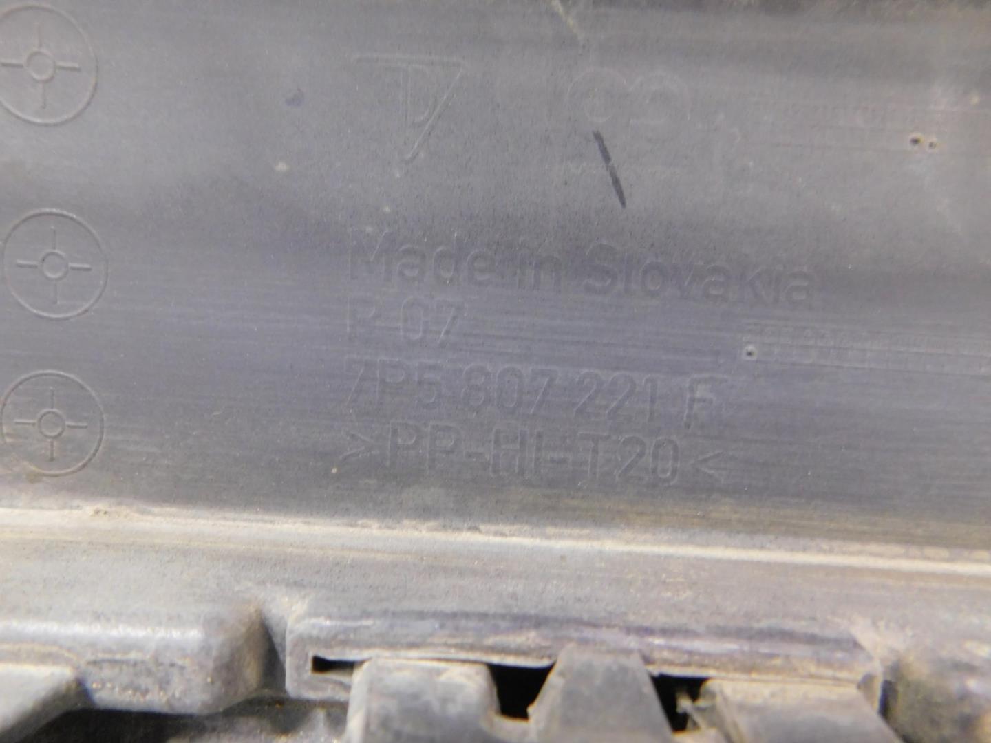 Бампер передний