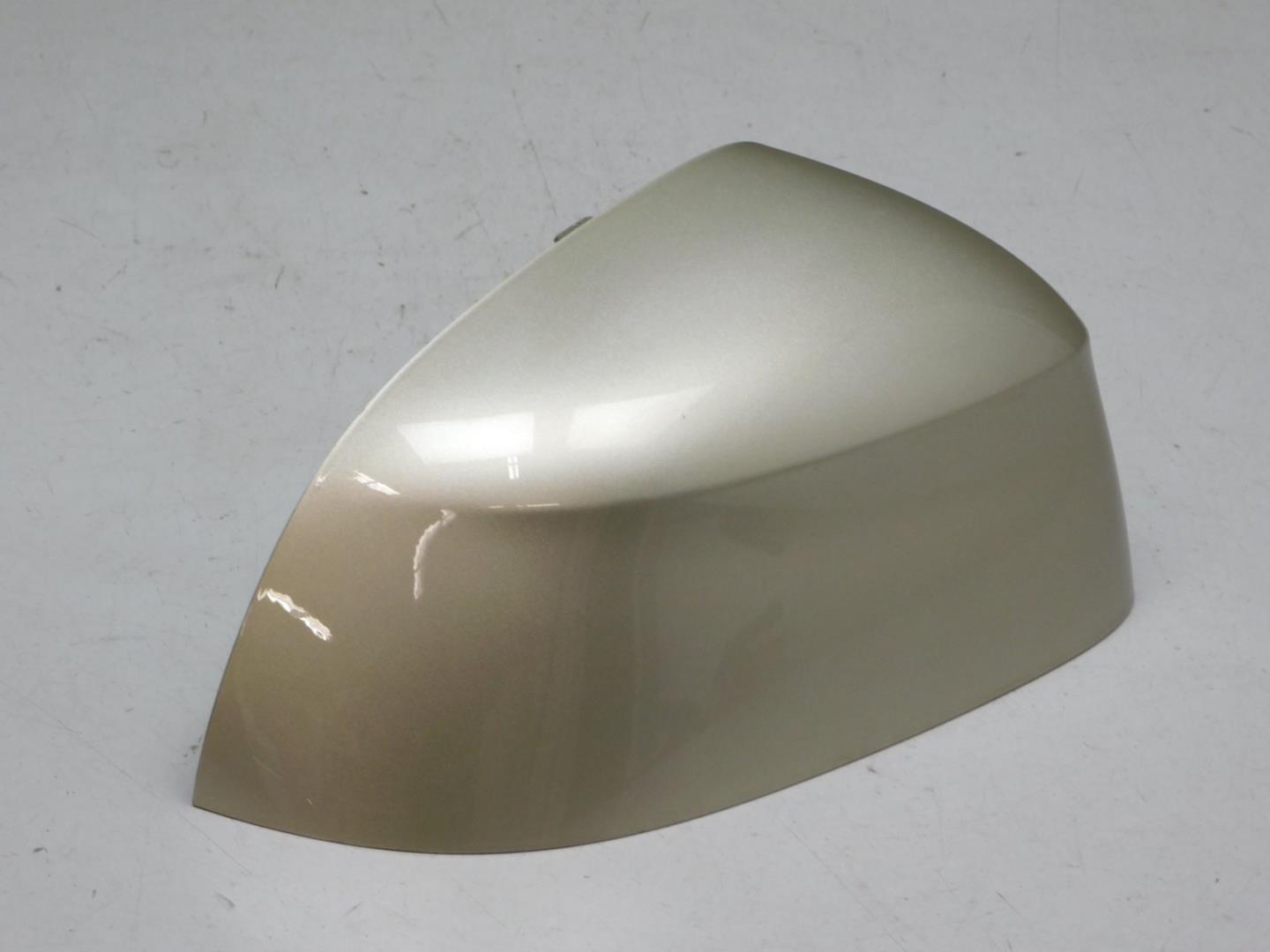 Накладка зеркала правого