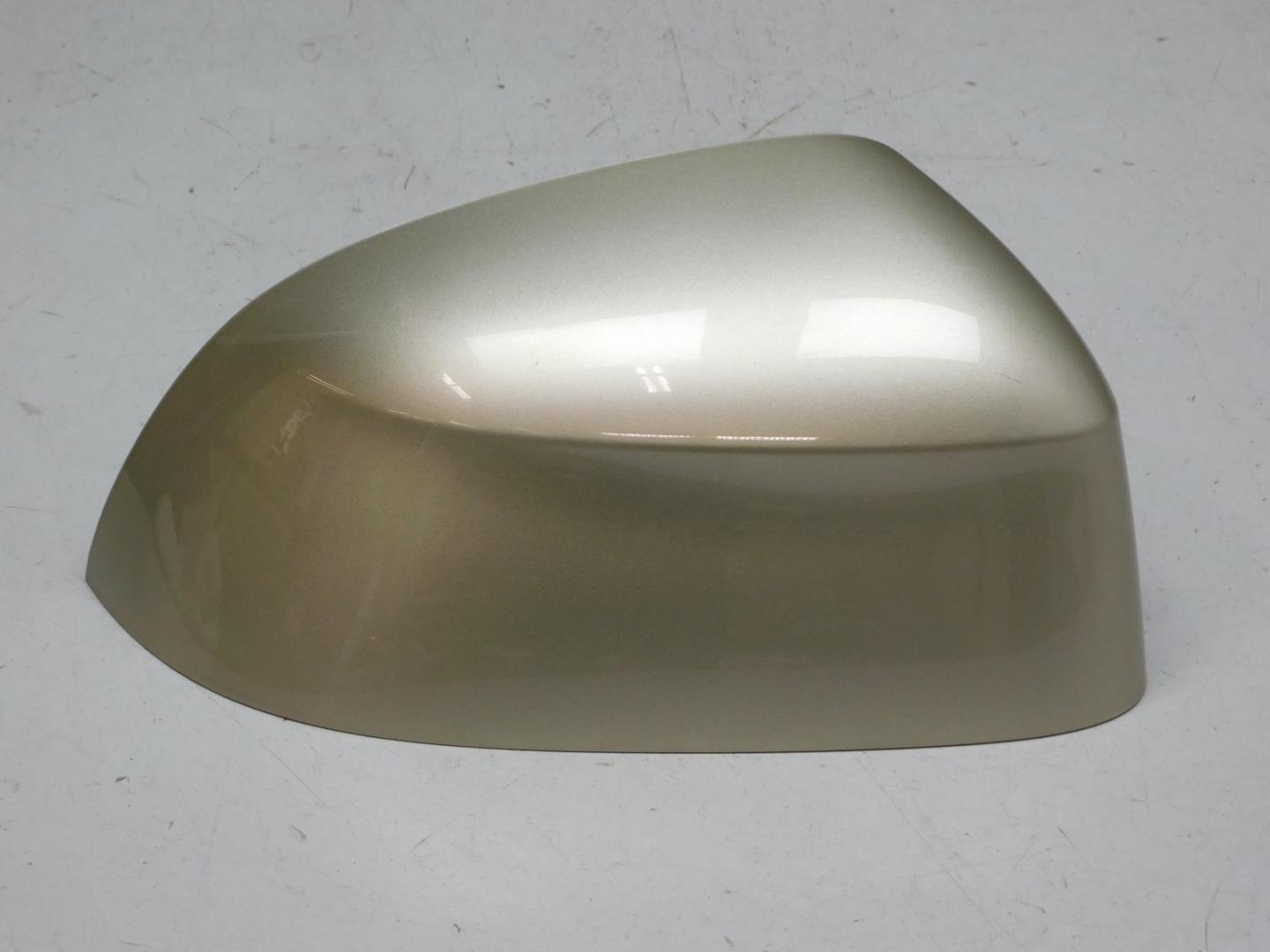 Накладка зеркала правого