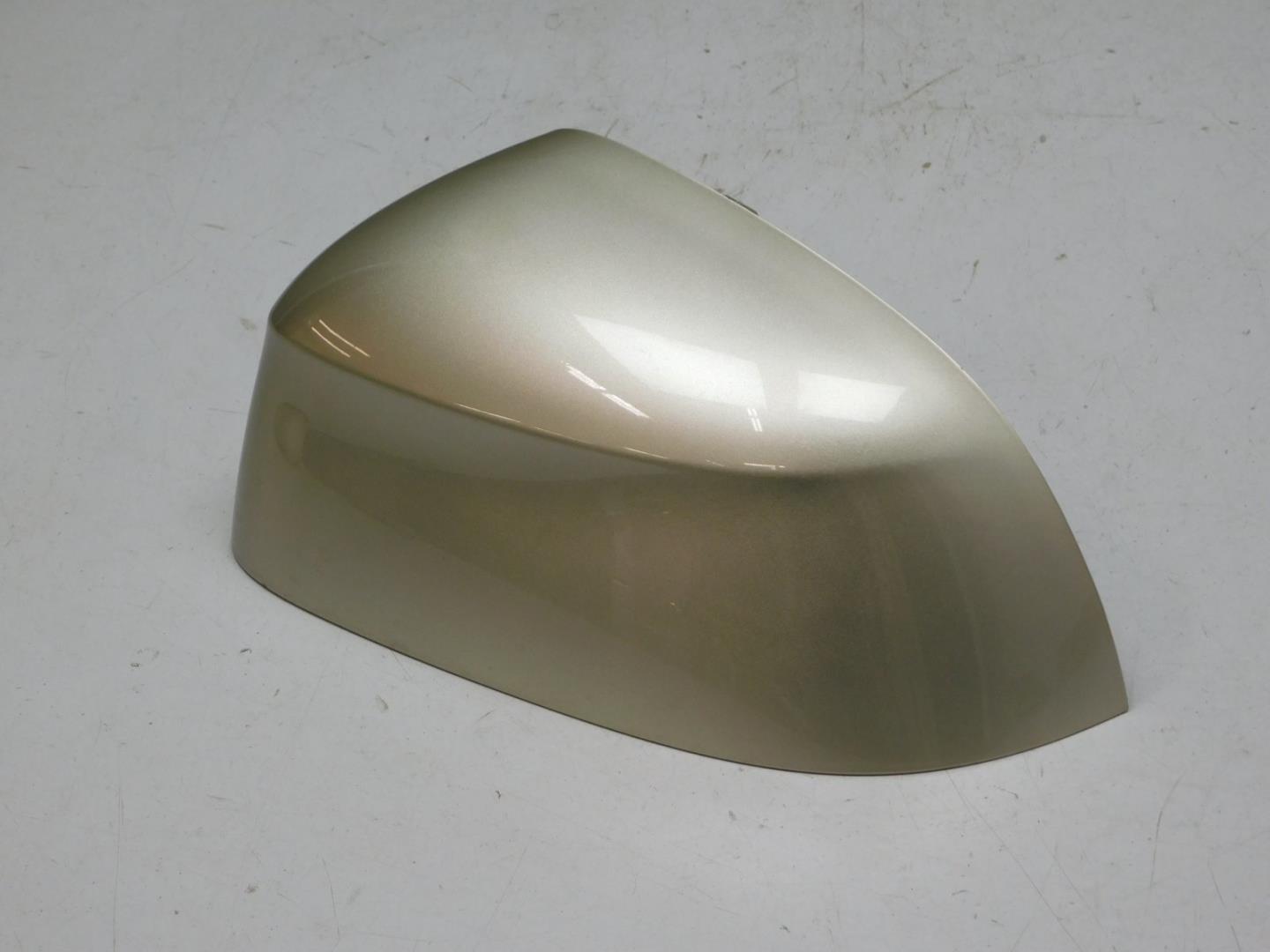 Накладка зеркала левого