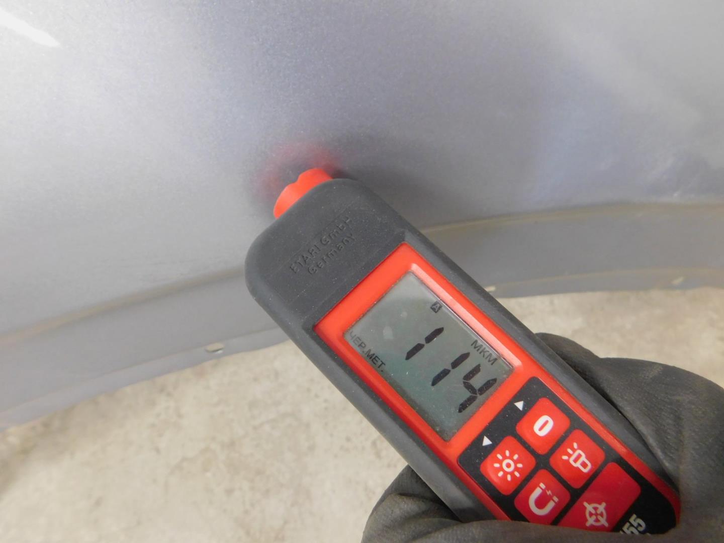 Крыло переднее правое