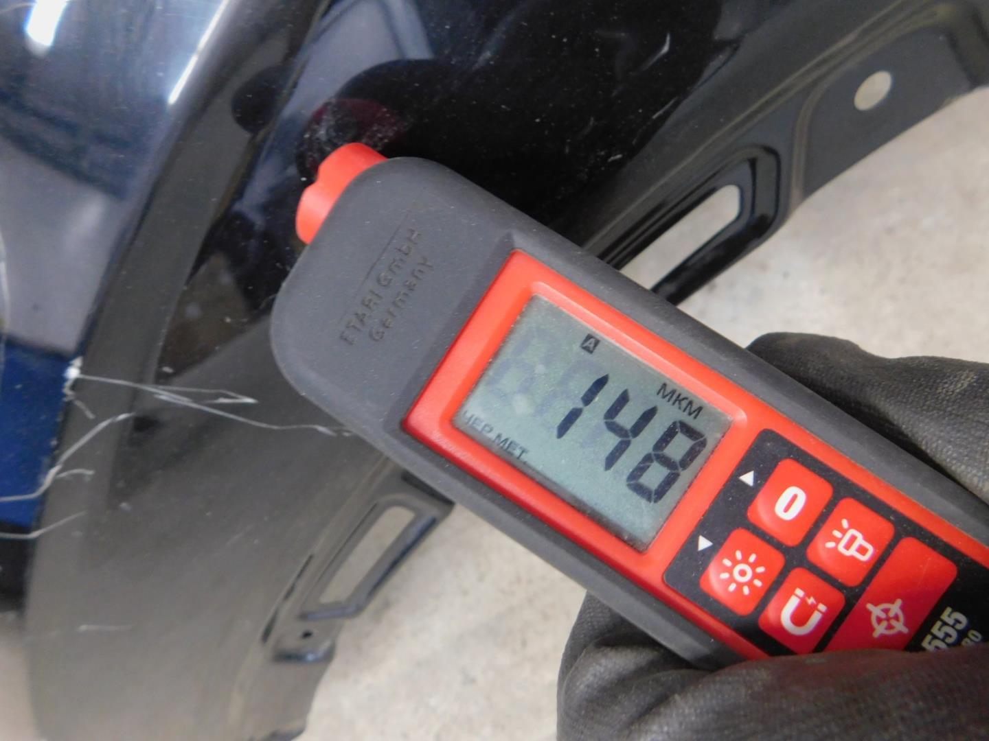 Крыло переднее левое