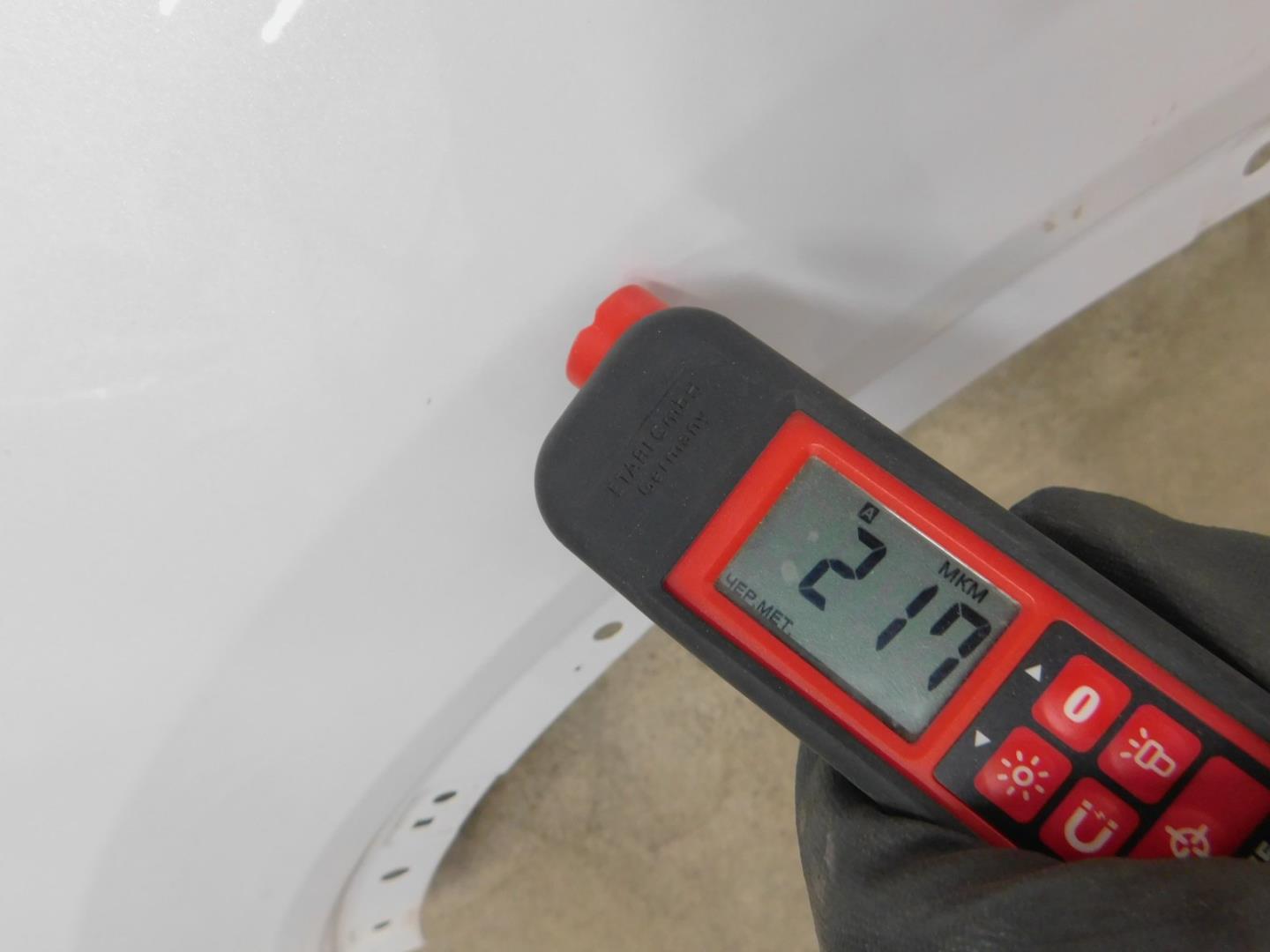 Крыло переднее левое