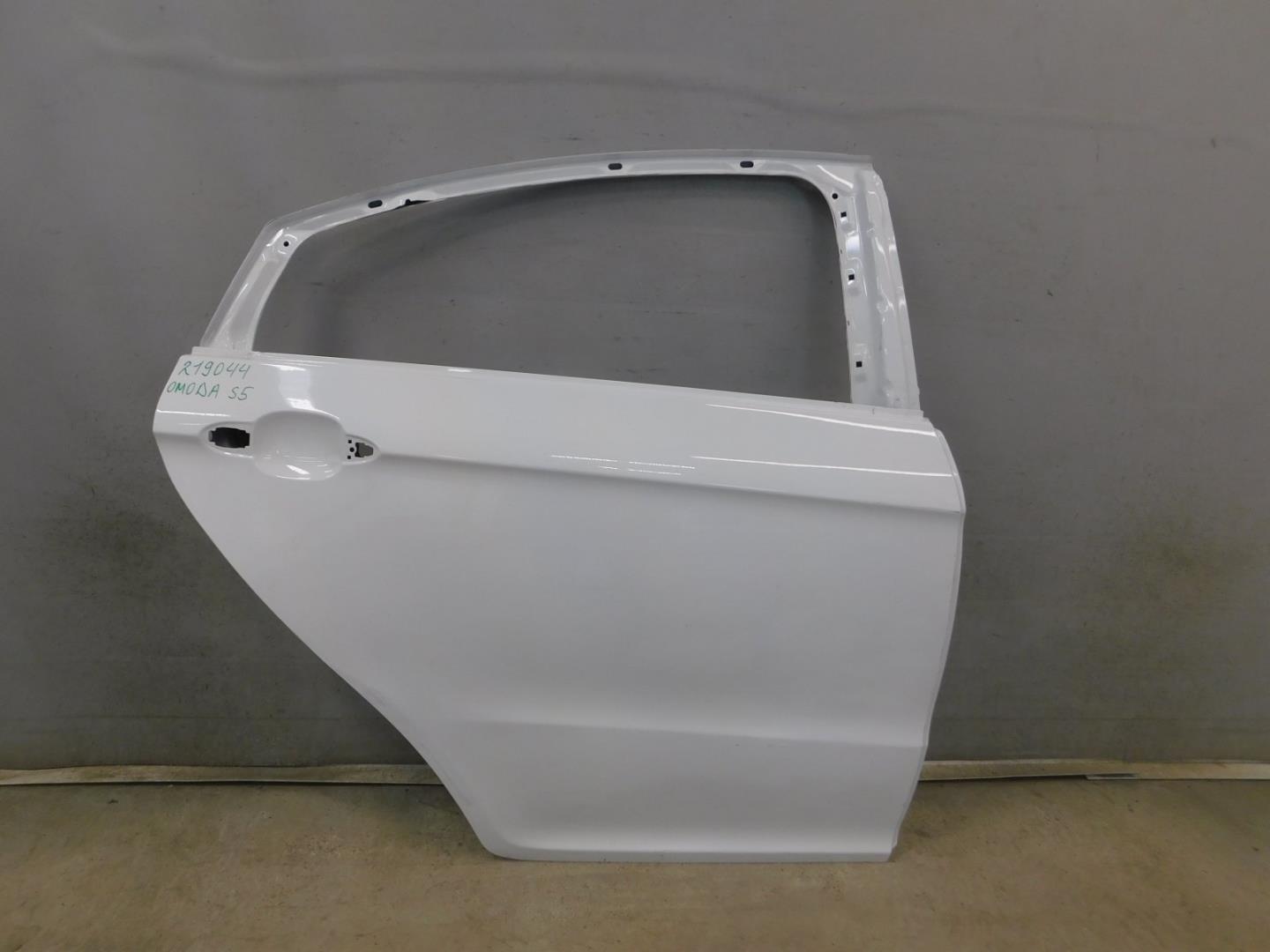 Дверь задняя правая