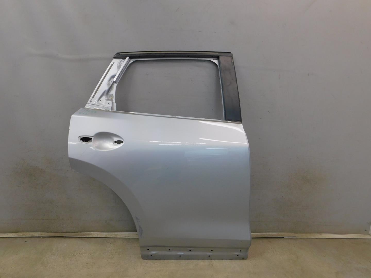 Дверь задняя правая