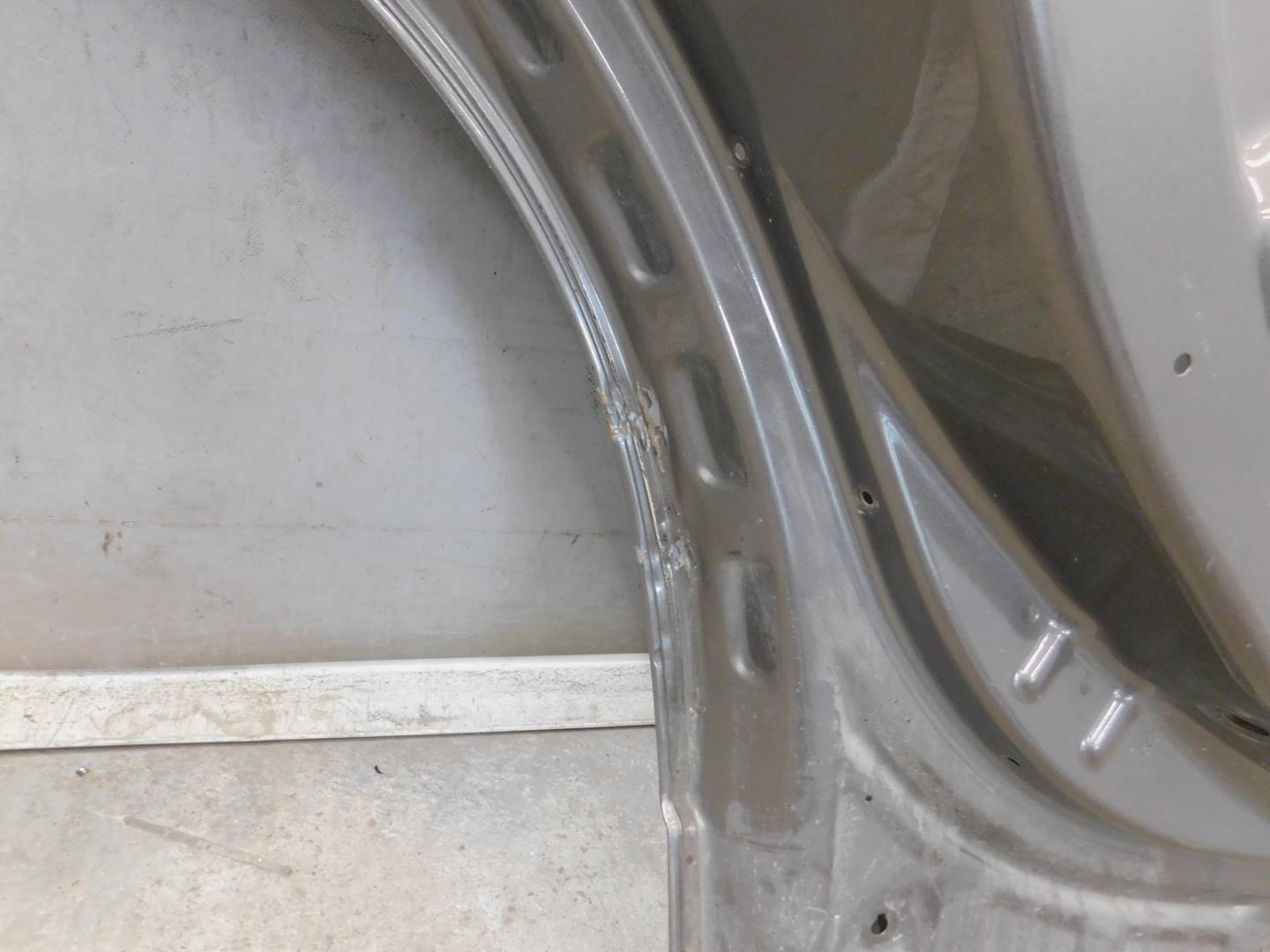 Дверь задняя левая