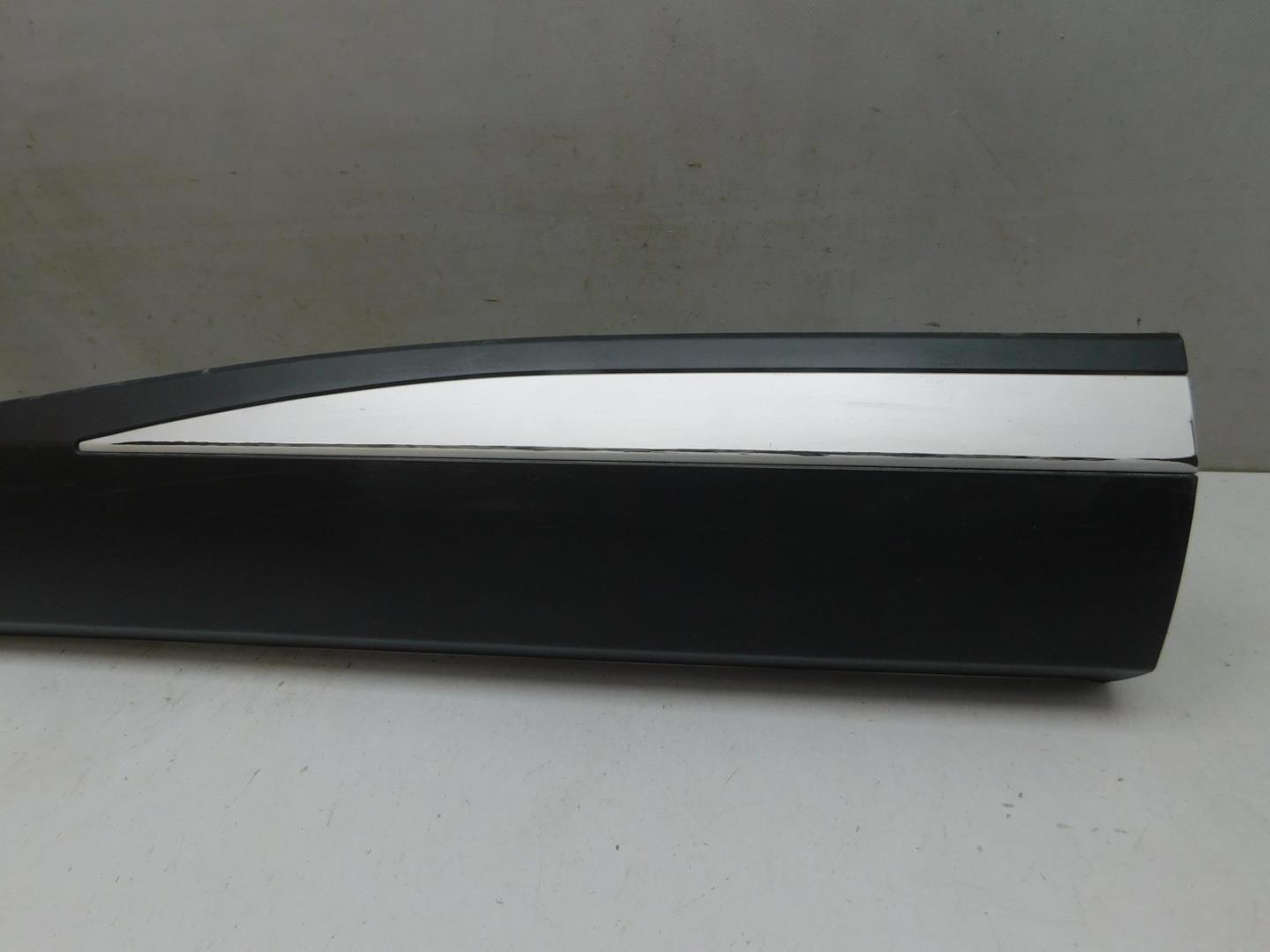 Накладка двери задней правой