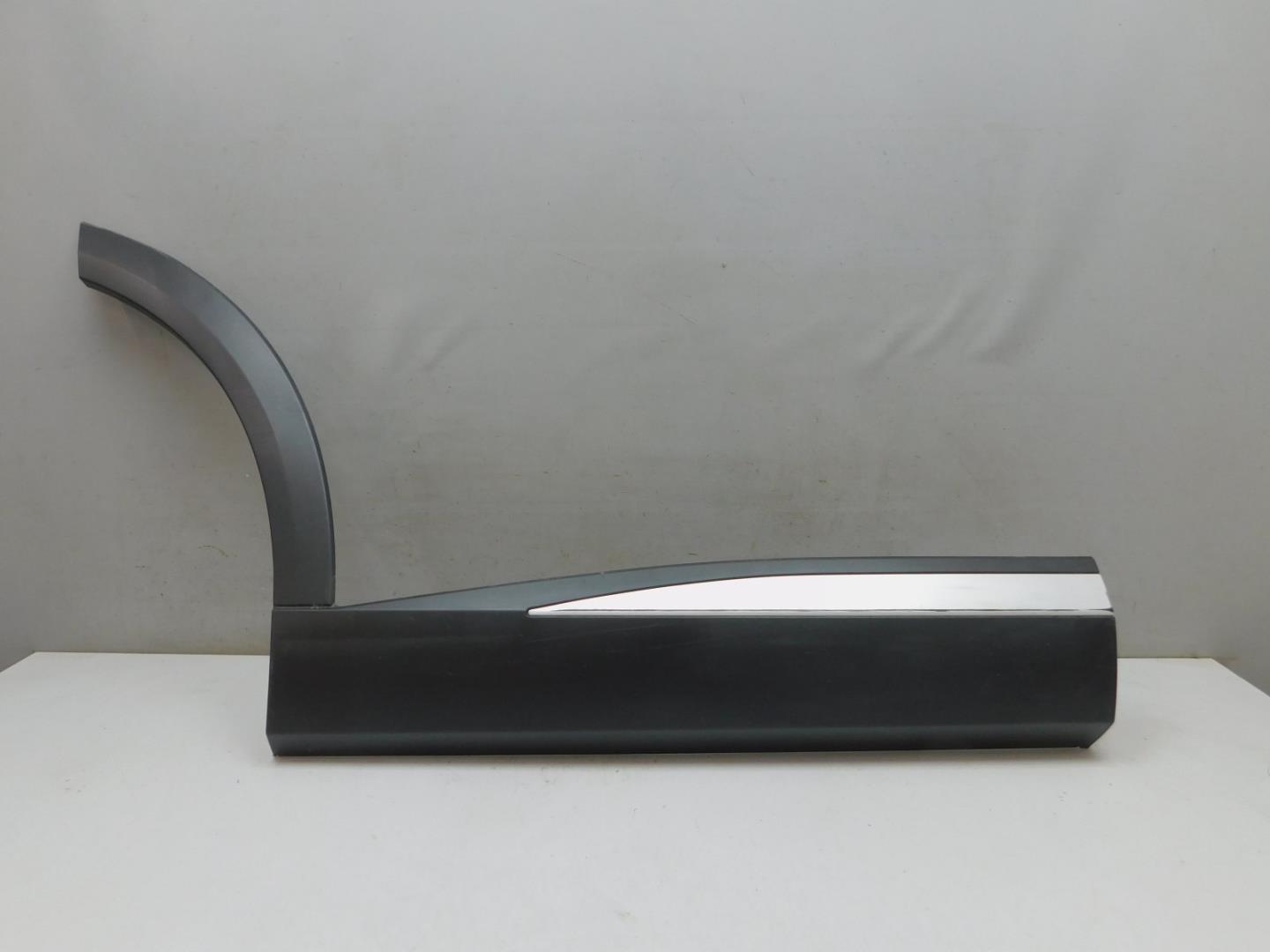 Накладка двери задней правой