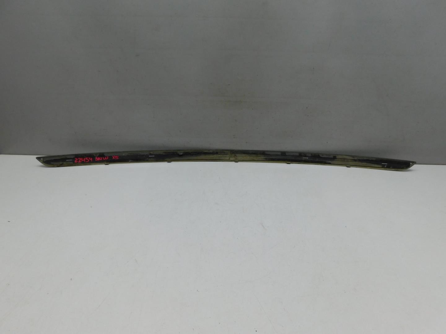 Молдинг заднего бампера