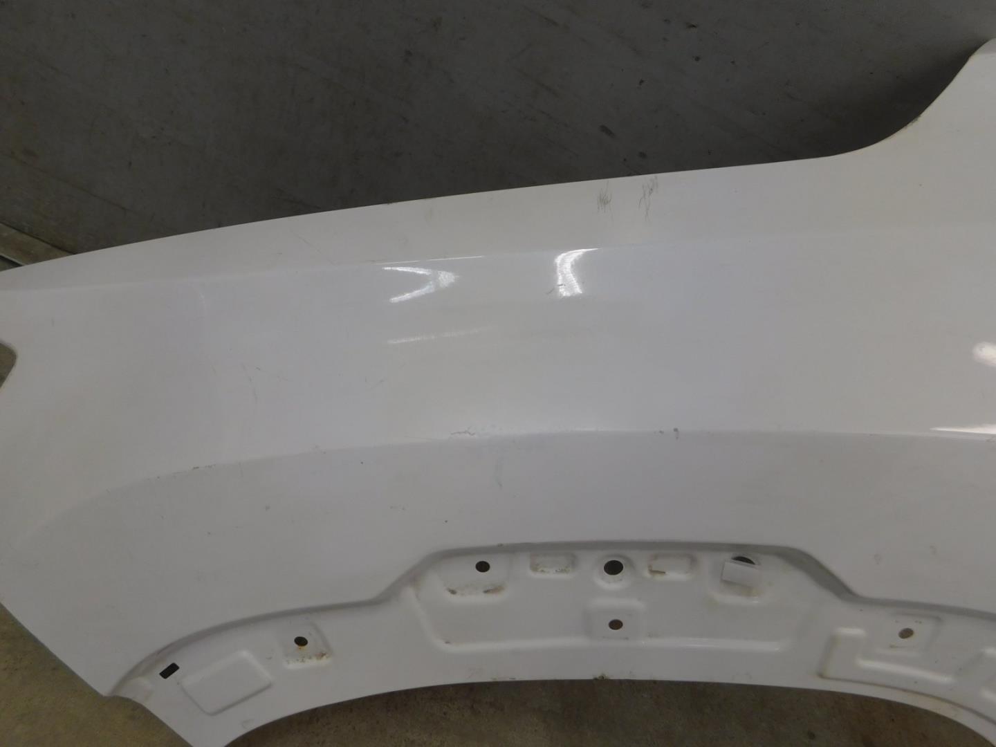 Крыло переднее левое