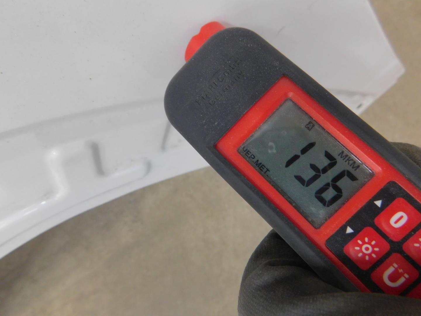 Крыло переднее левое