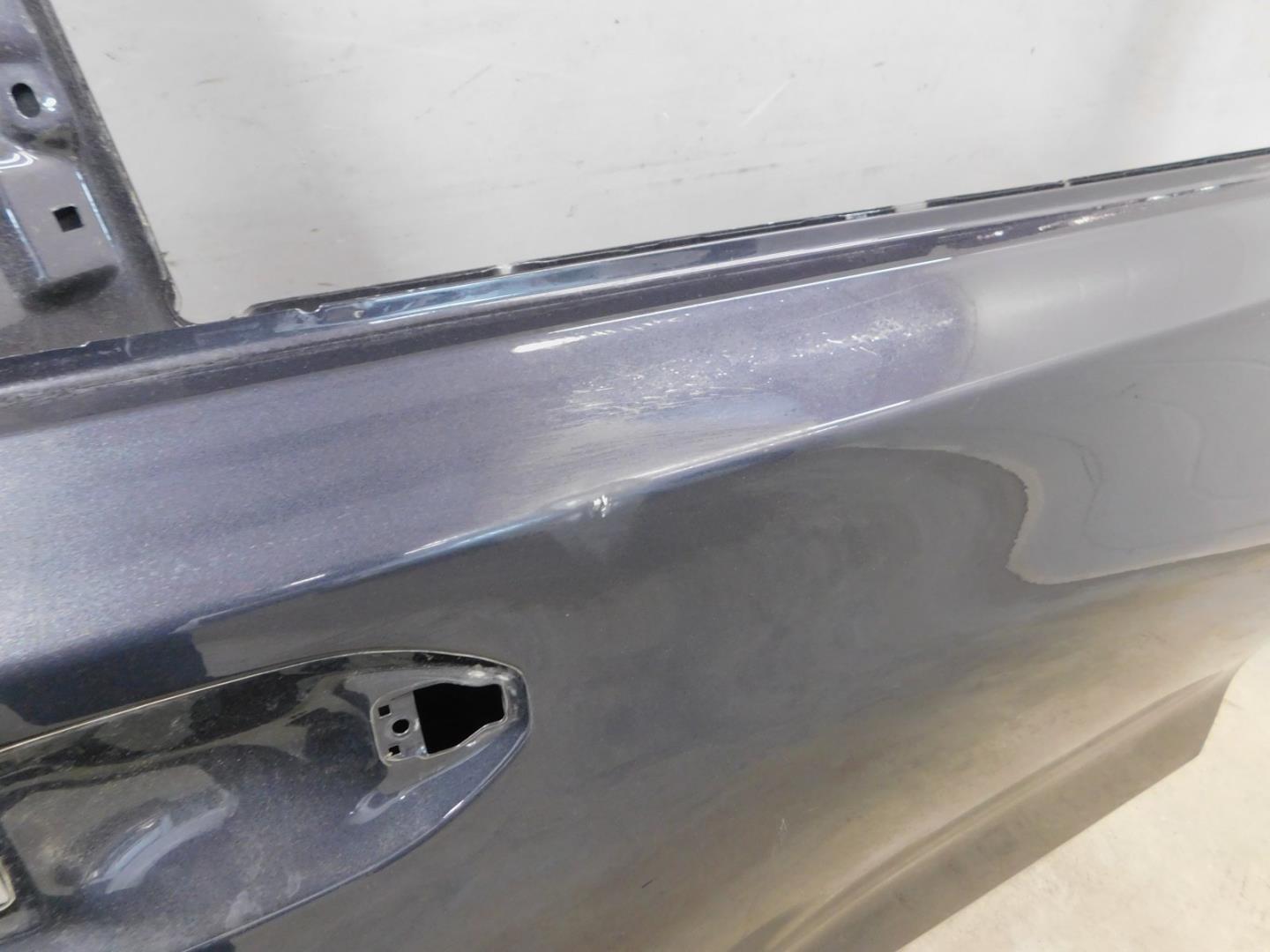 Дверь задняя правая