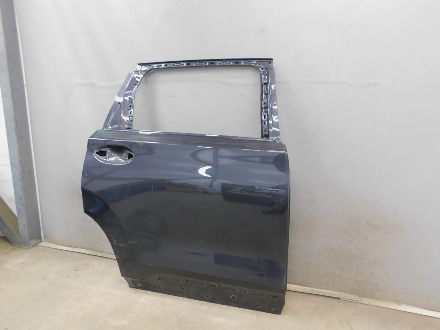 Дверь задняя правая