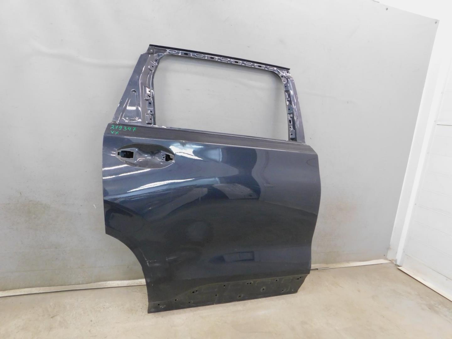 Дверь задняя правая