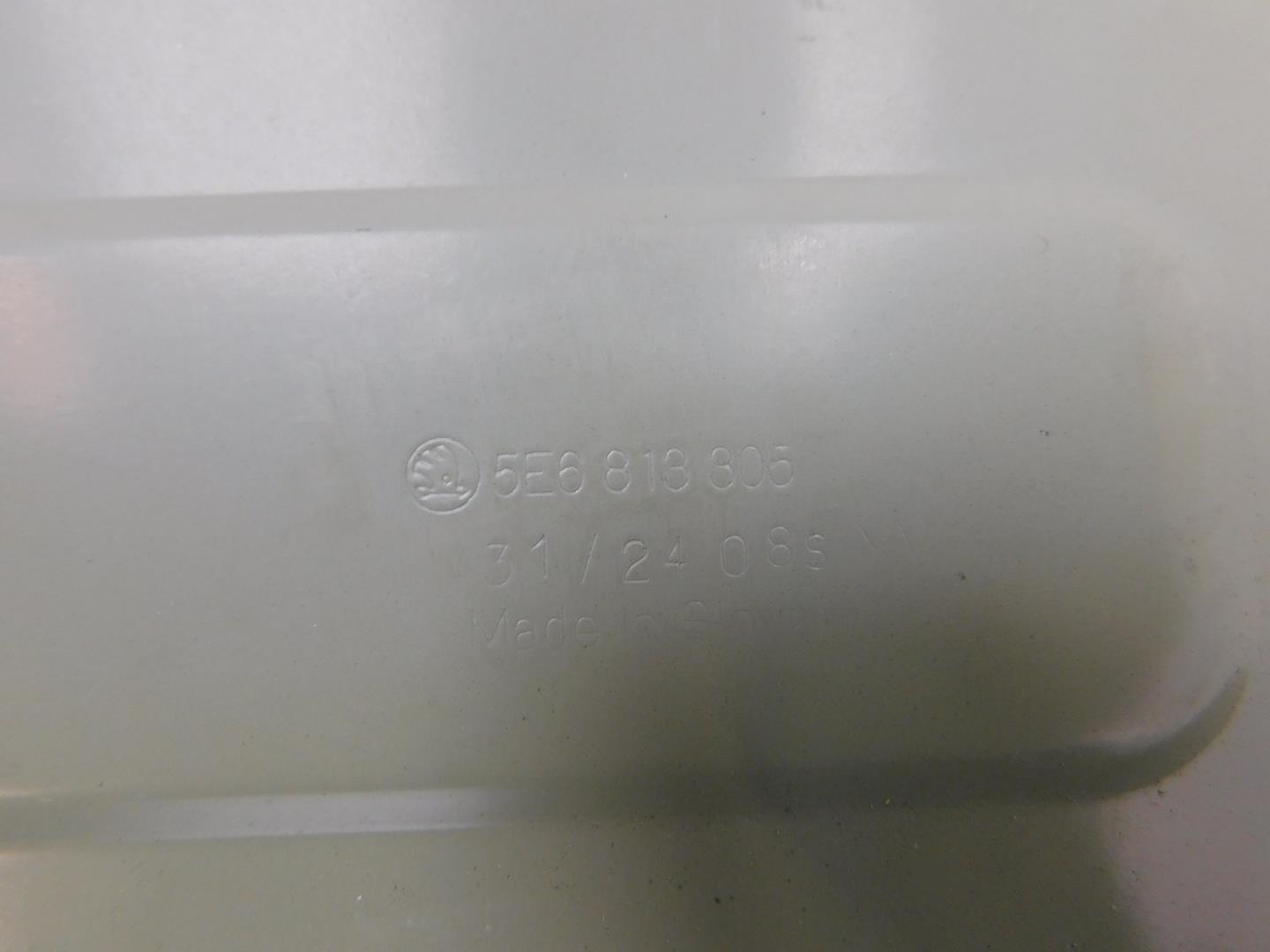 Панель задняя