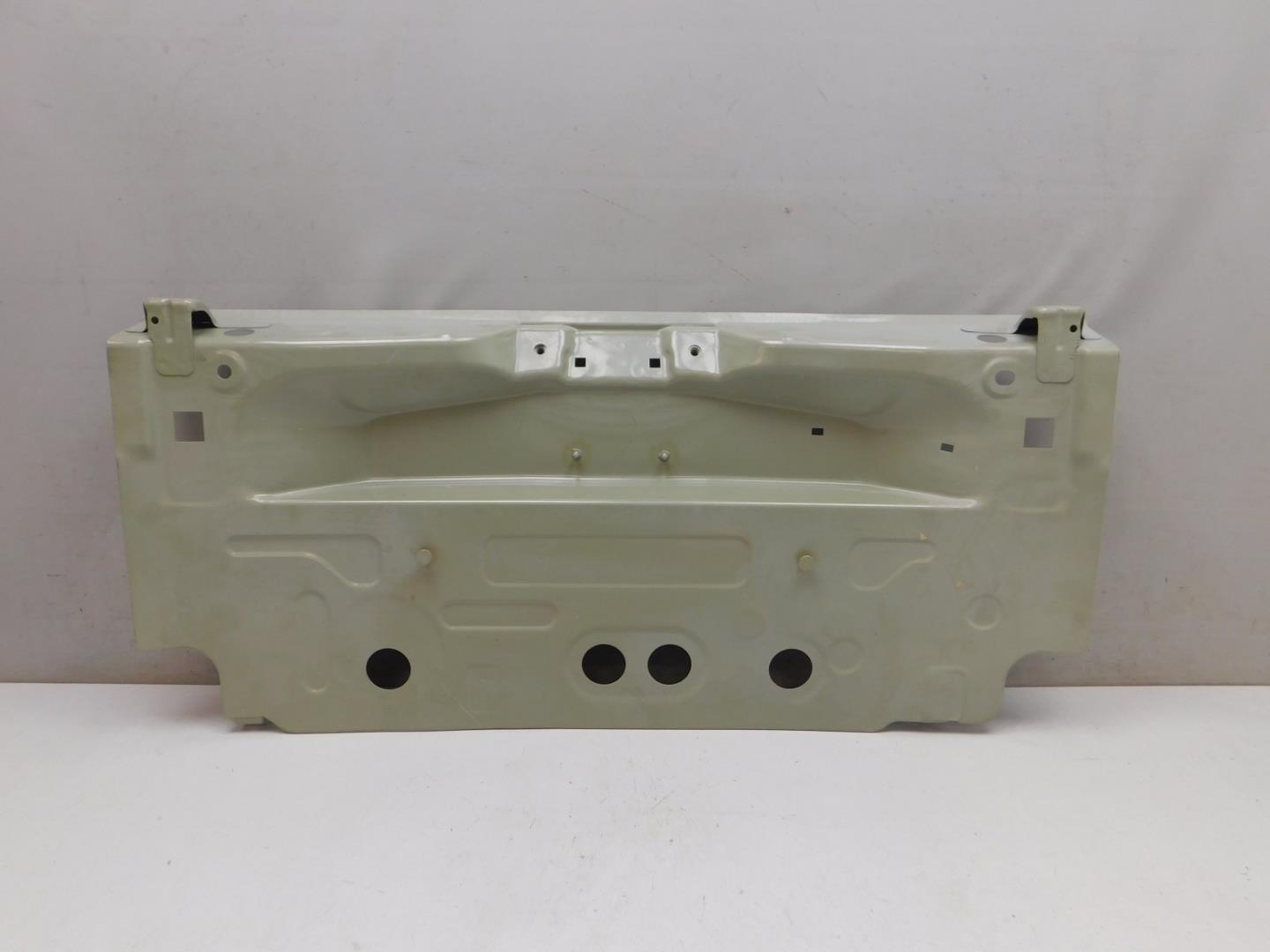 Панель задняя