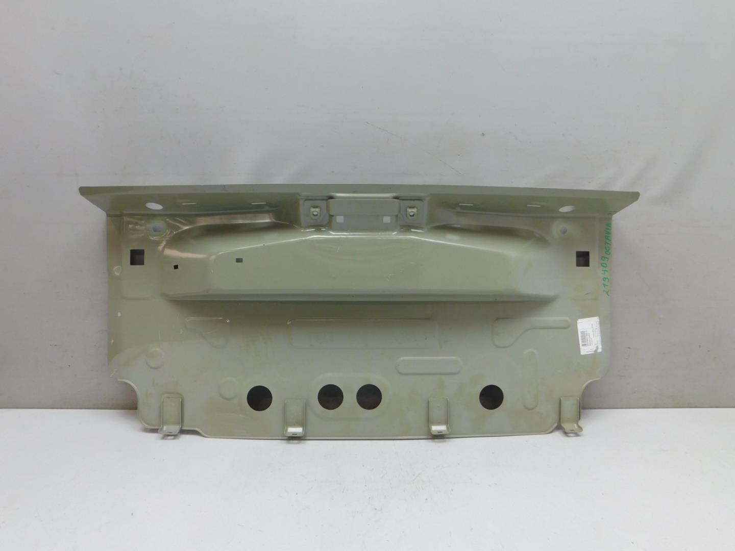 Панель задняя