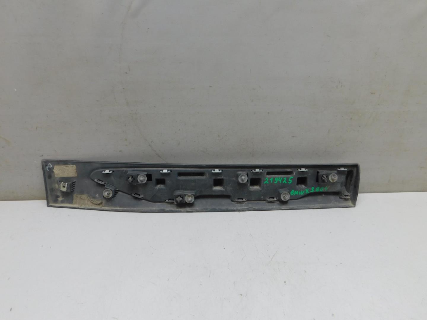 Накладка двери задней левой