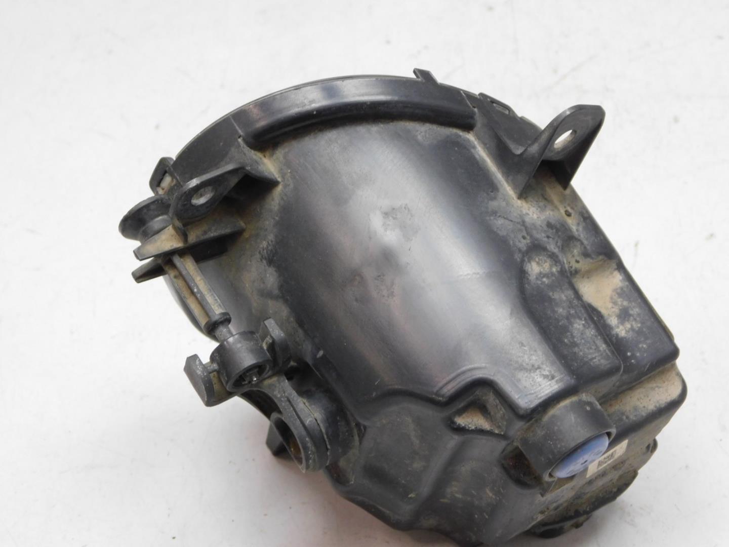 Фара противотуманная правая