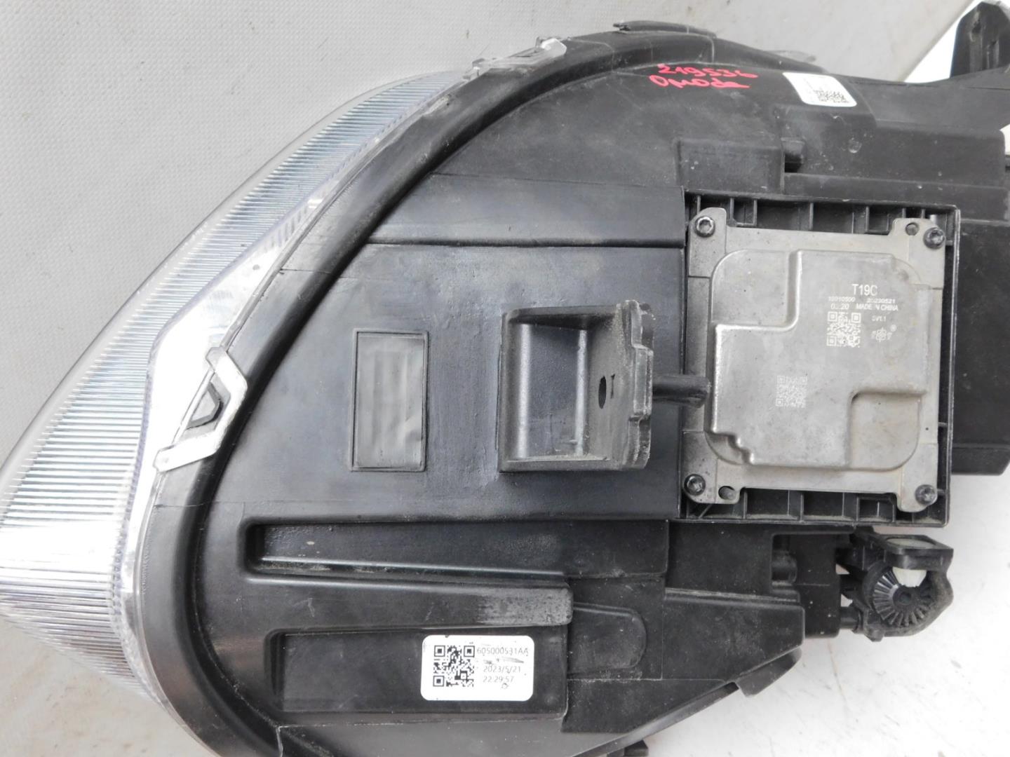 Фара правая