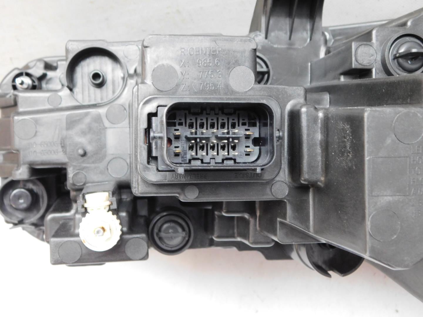 Фара правая