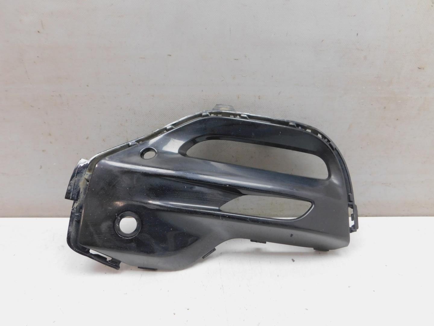 Решетка в бампер левая