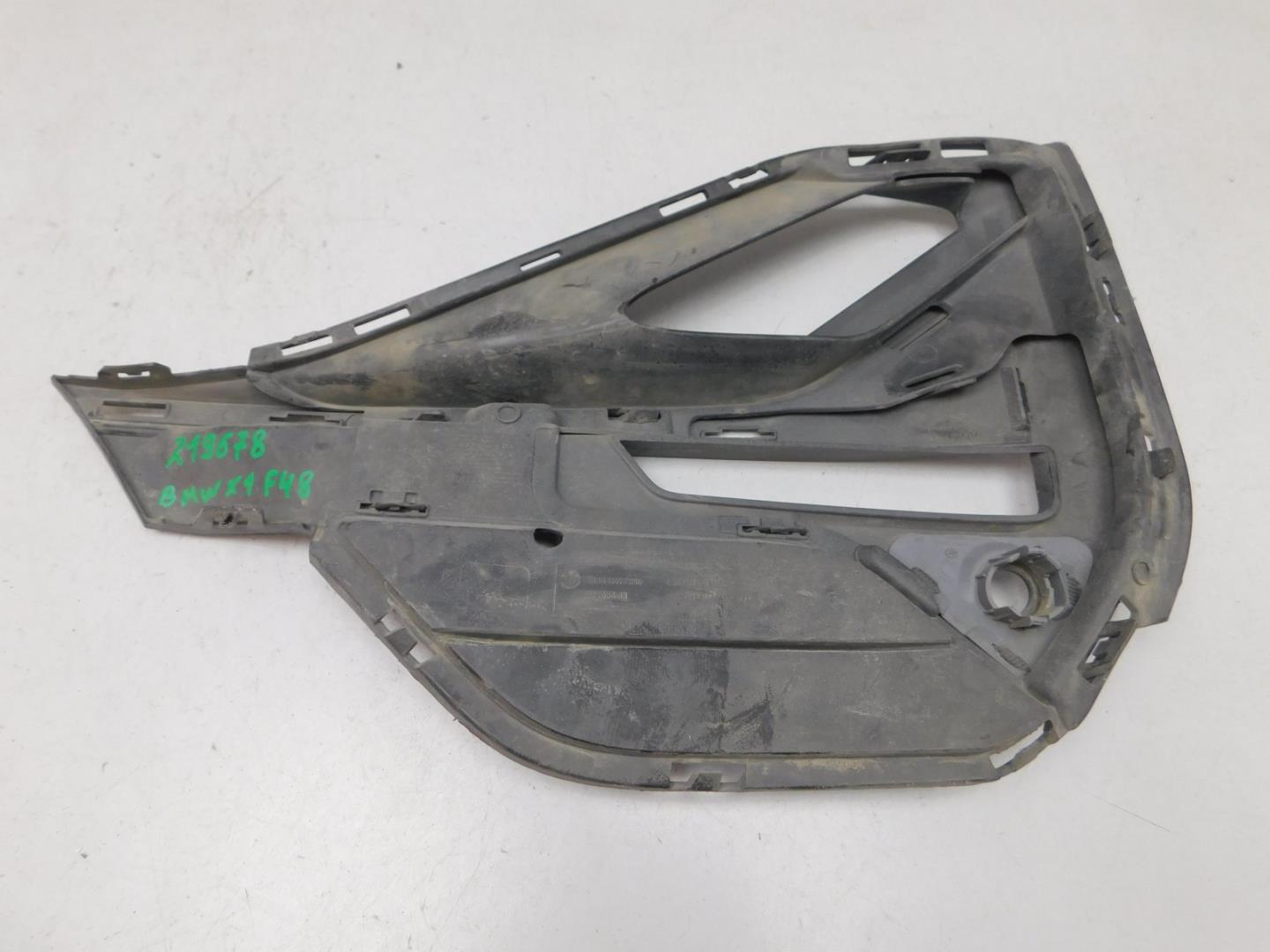 Решетка в бампер правая