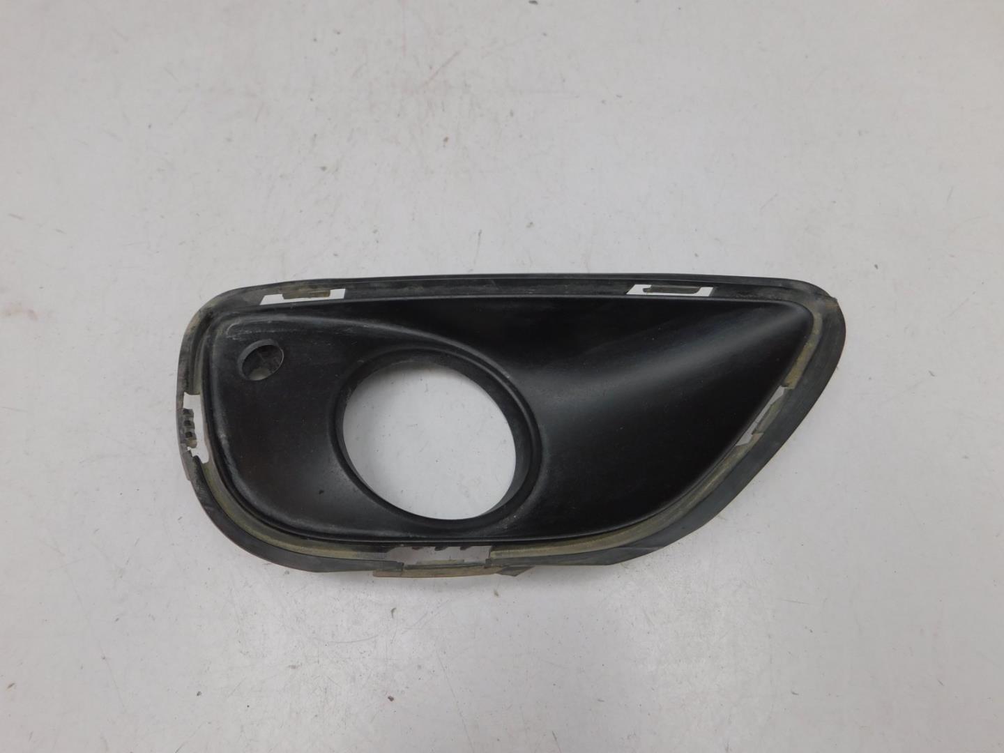 Решетка в бампер правая