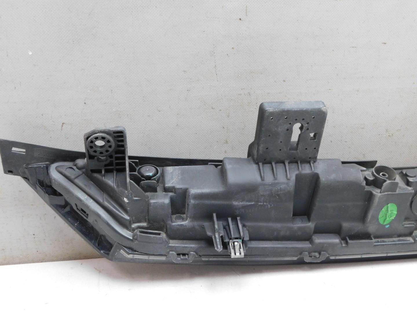 Фара дневного света (ходовые огни)