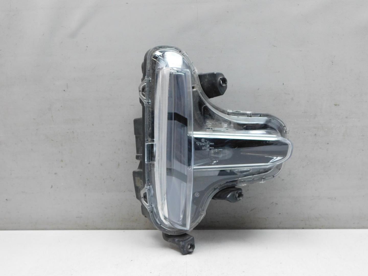 Габарит передний правый