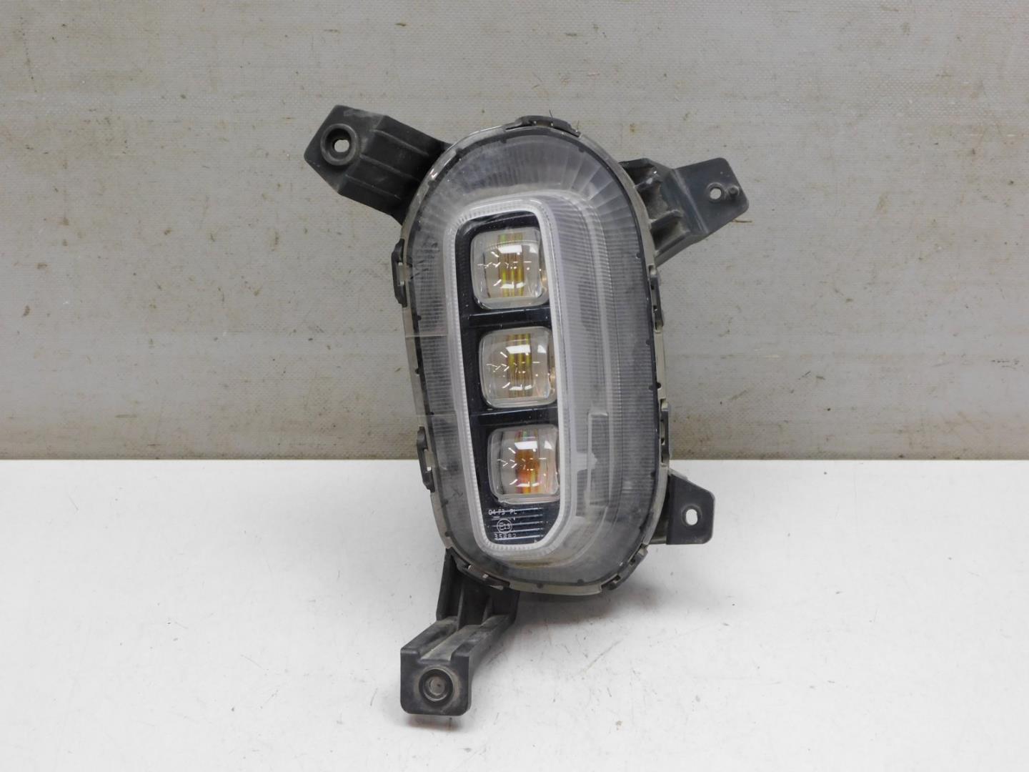 Фара противотуманная левая