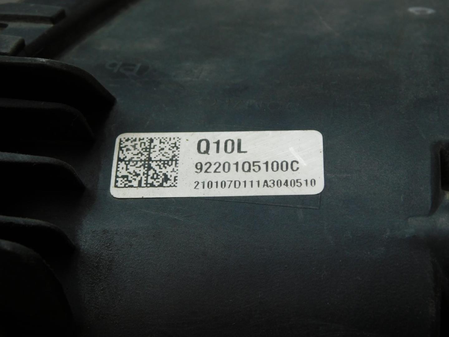 Фара противотуманная левая