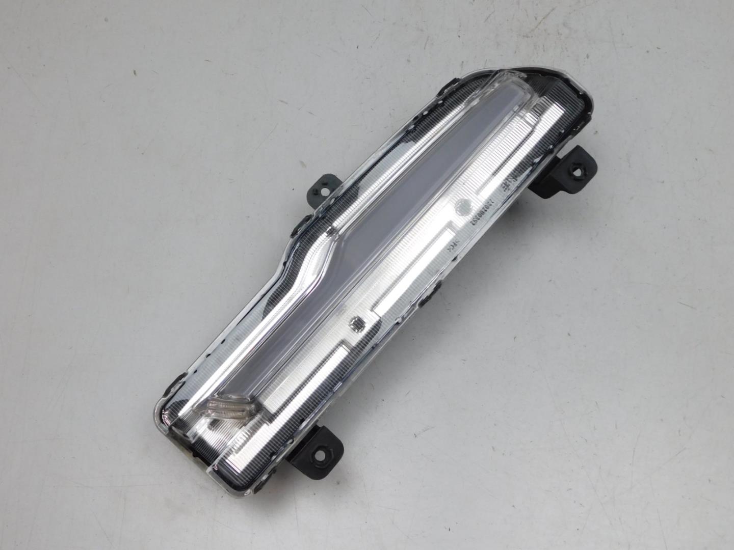 Габарит передний правый