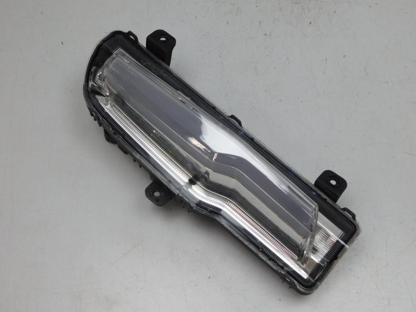 Габарит передний правый