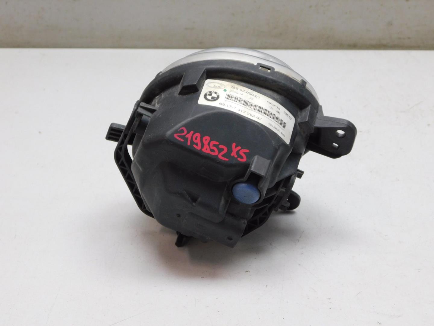 Фара противотуманная правая