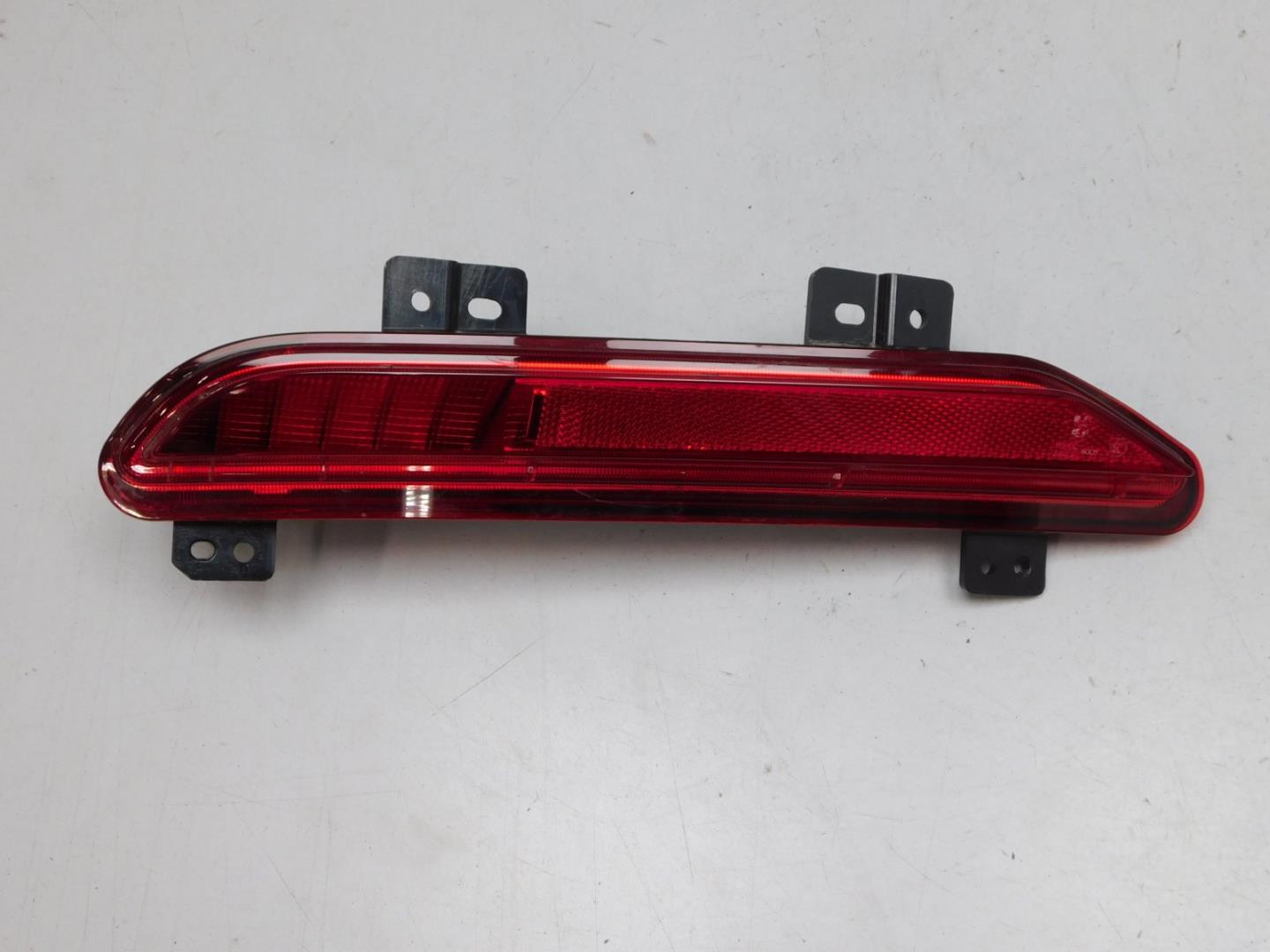 Фонарь задний в бампер левый