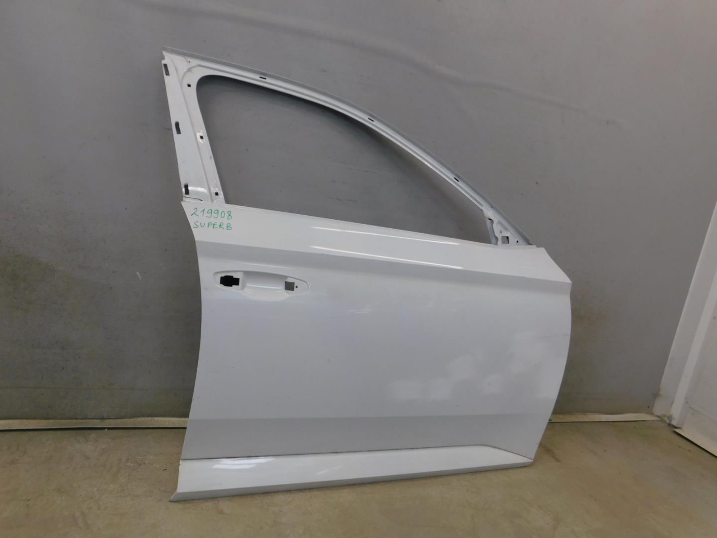 Дверь передняя правая