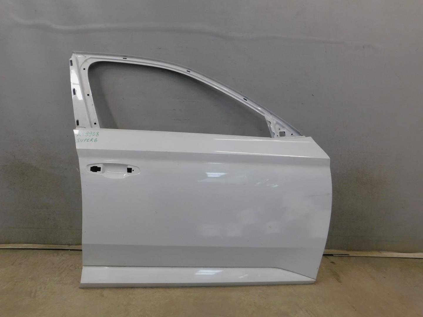 Дверь передняя правая