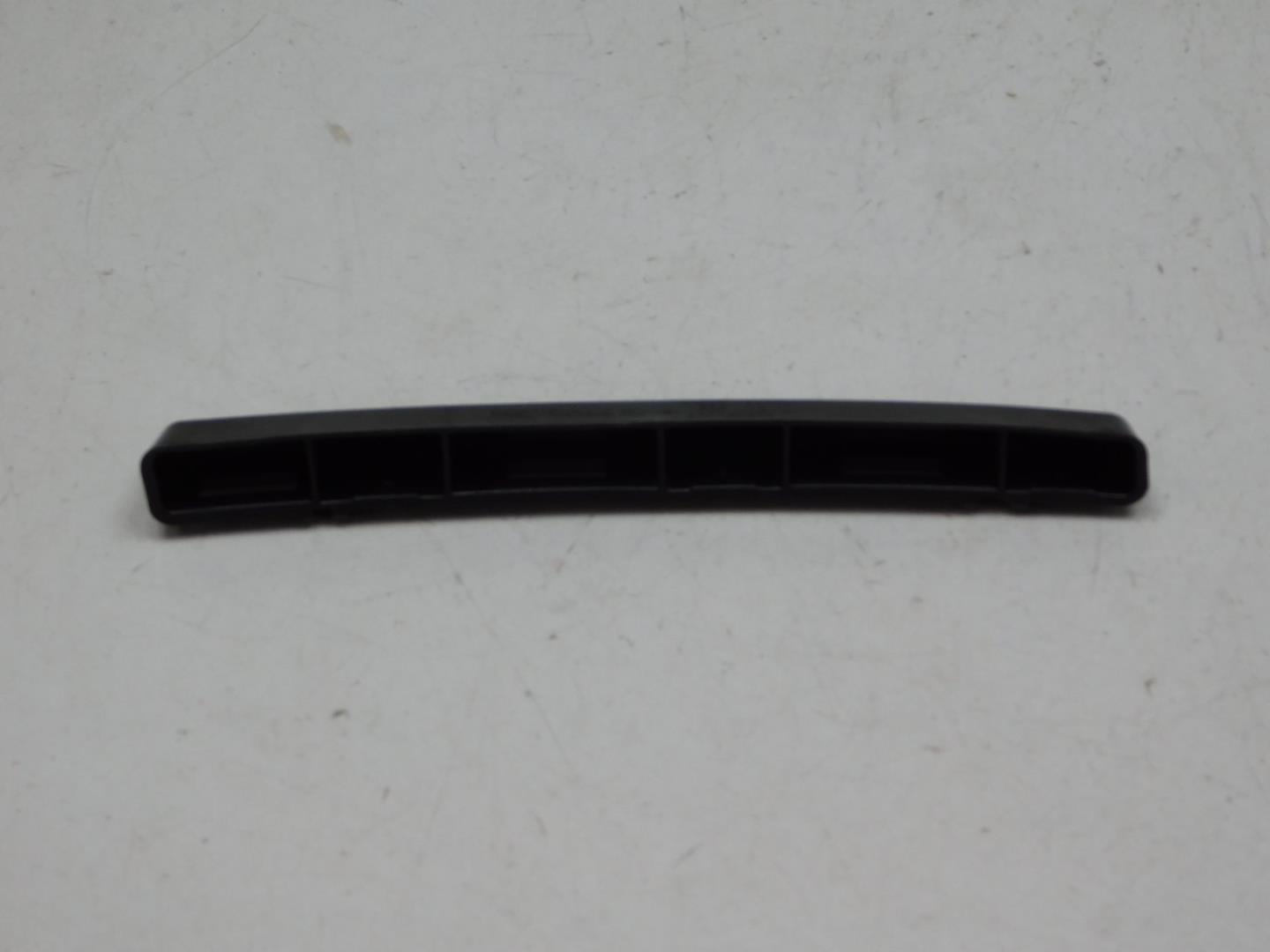 Кронштейн переднего бампера