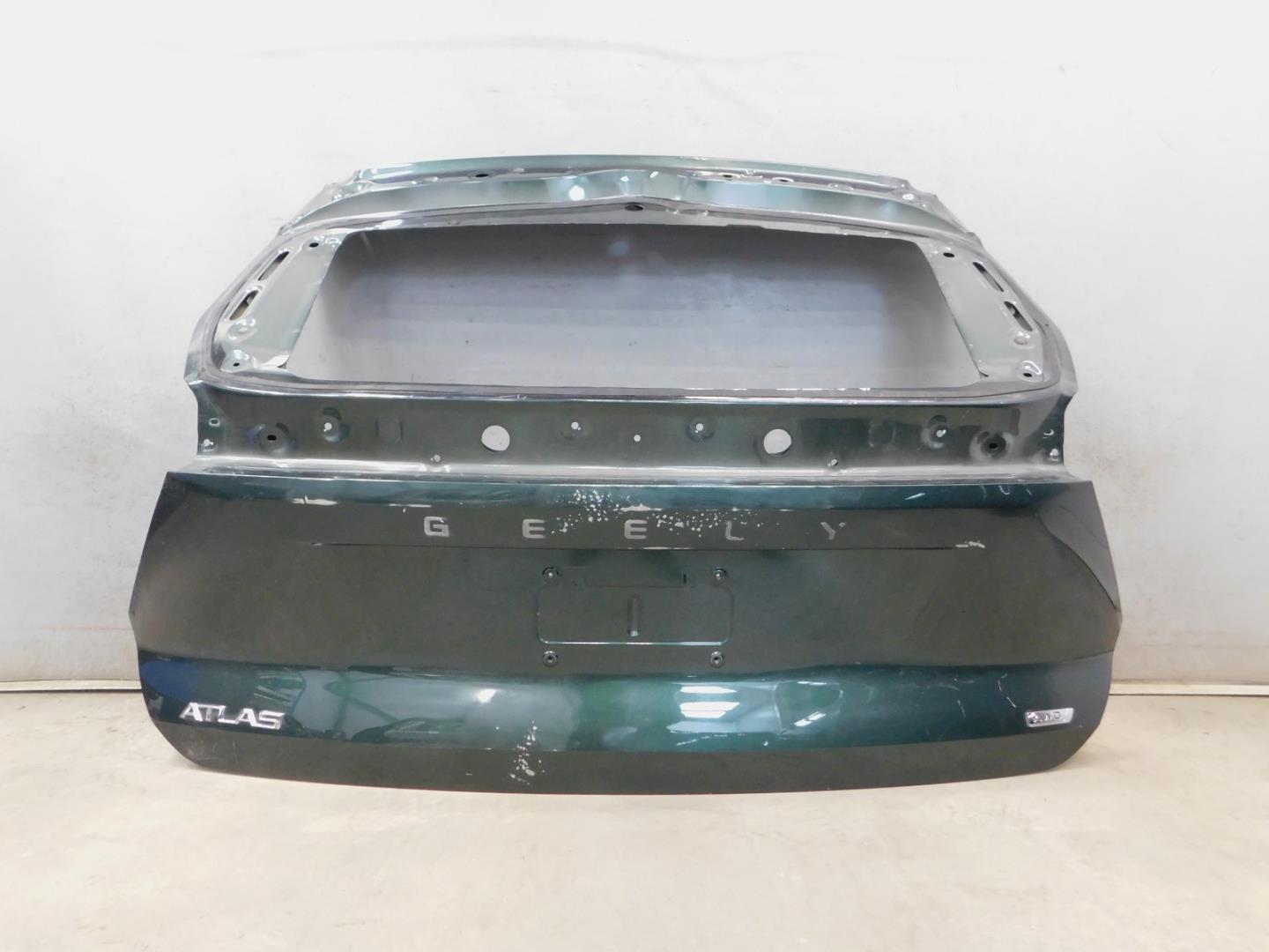 Дверь багажника