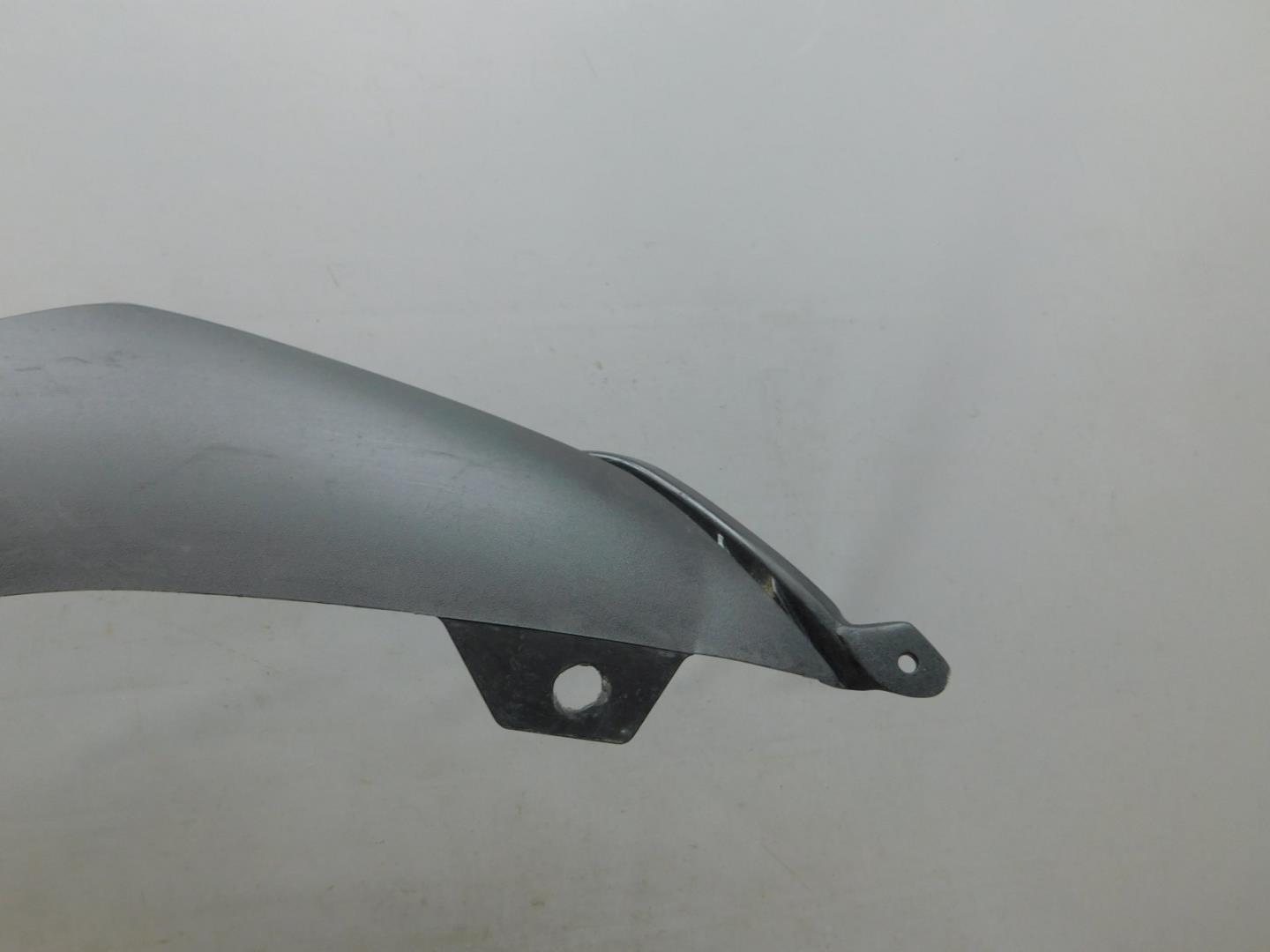 Решетка в бампер центральная