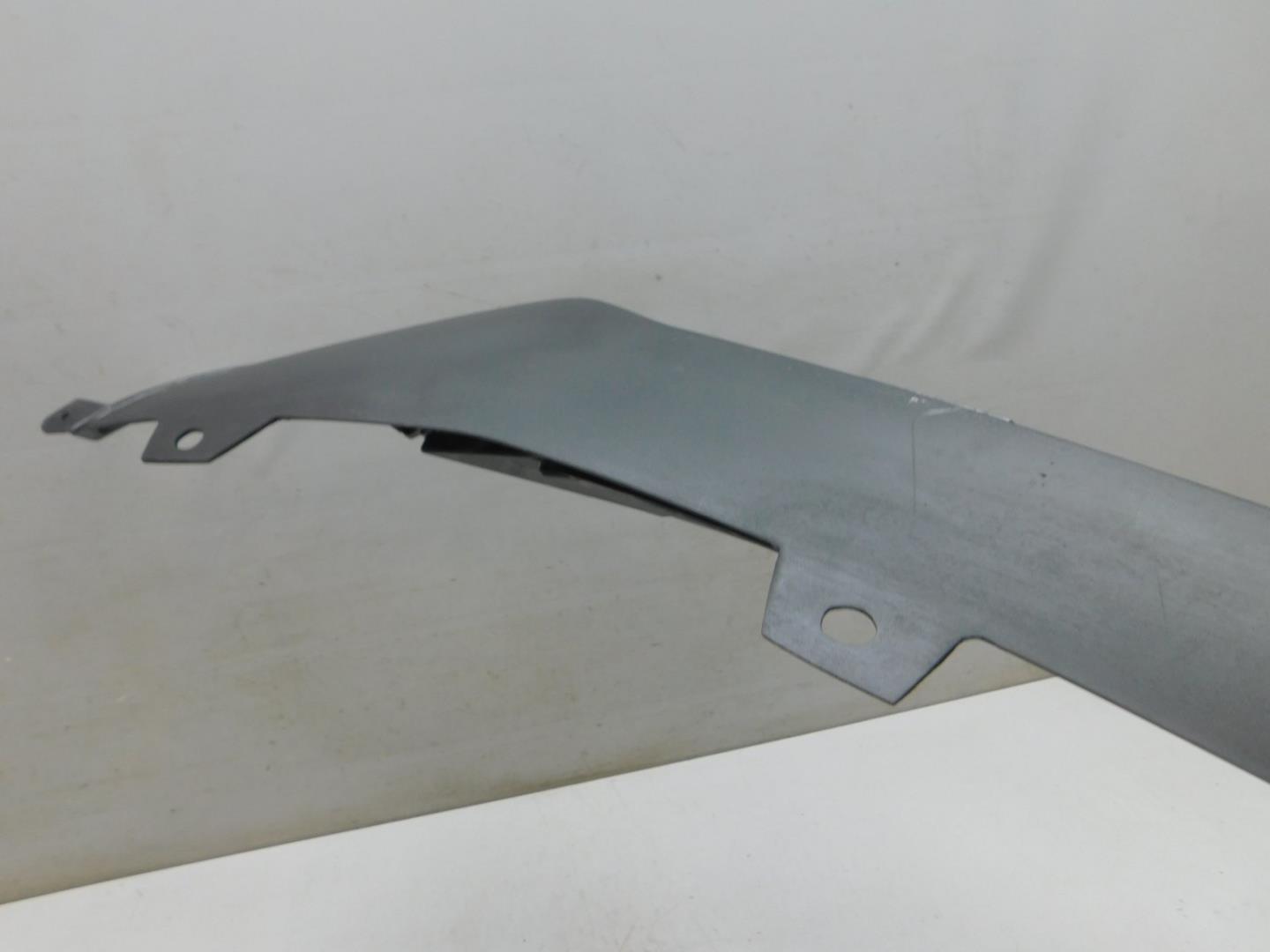 Решетка в бампер центральная