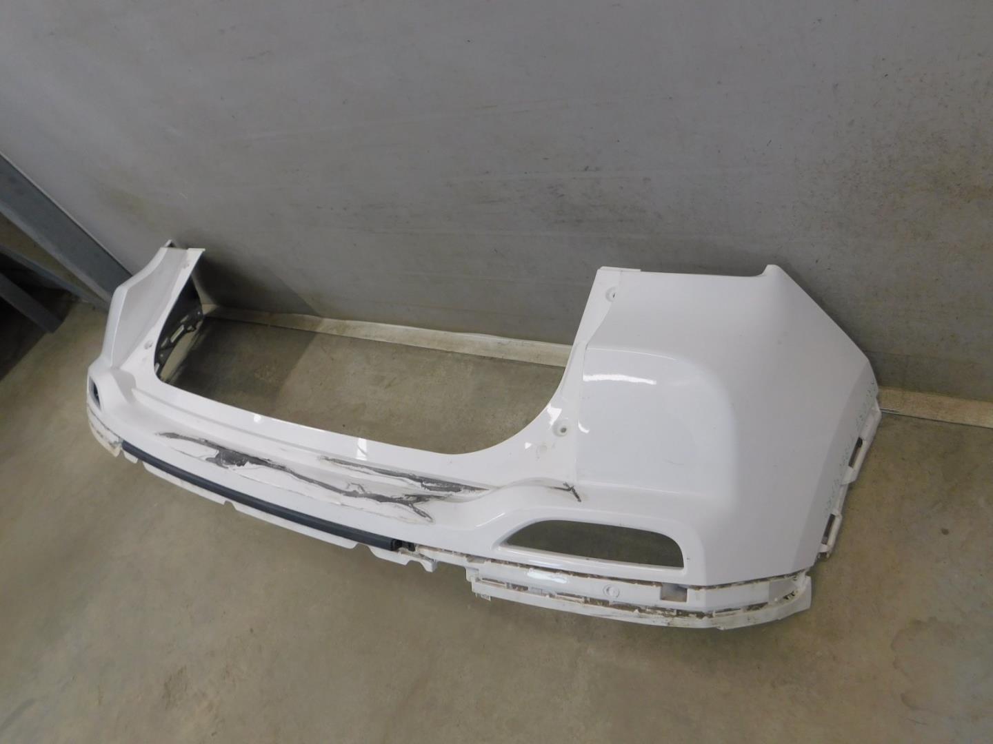 Бампер задний