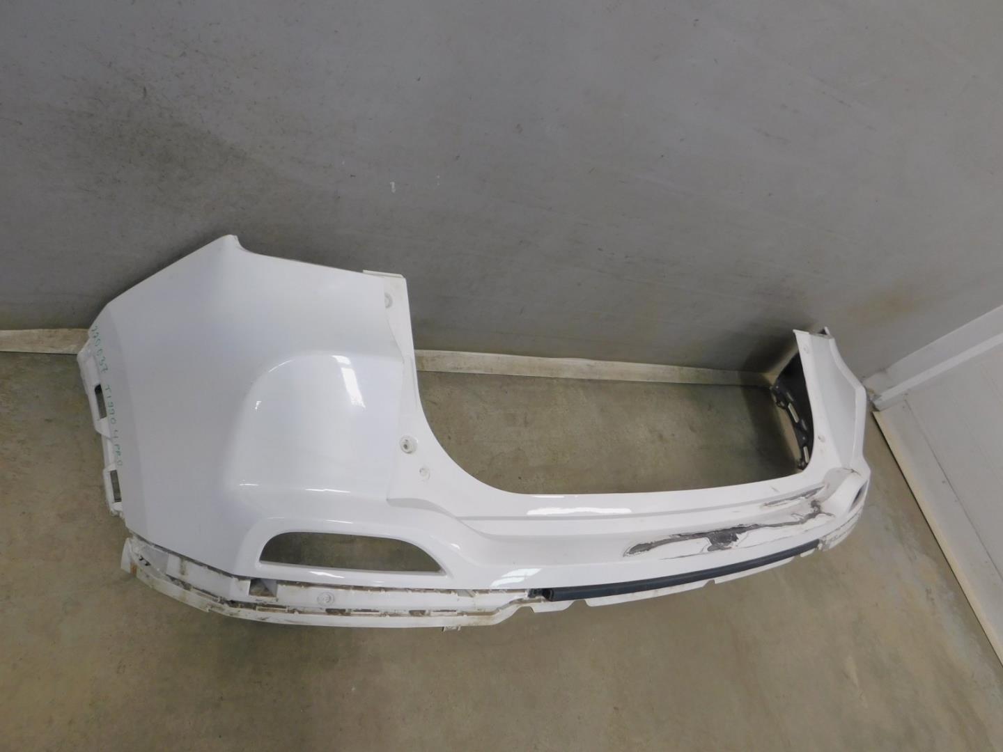 Бампер задний