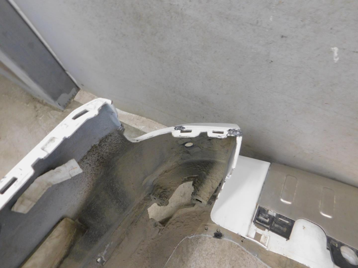 Бампер задний