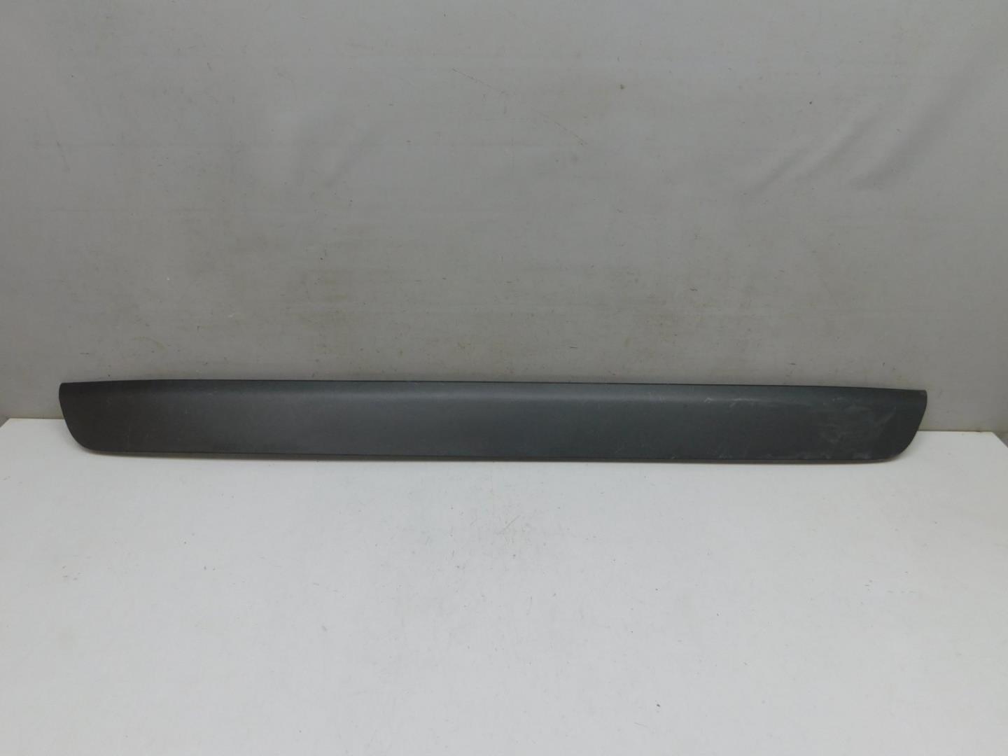 Накладка двери багажника