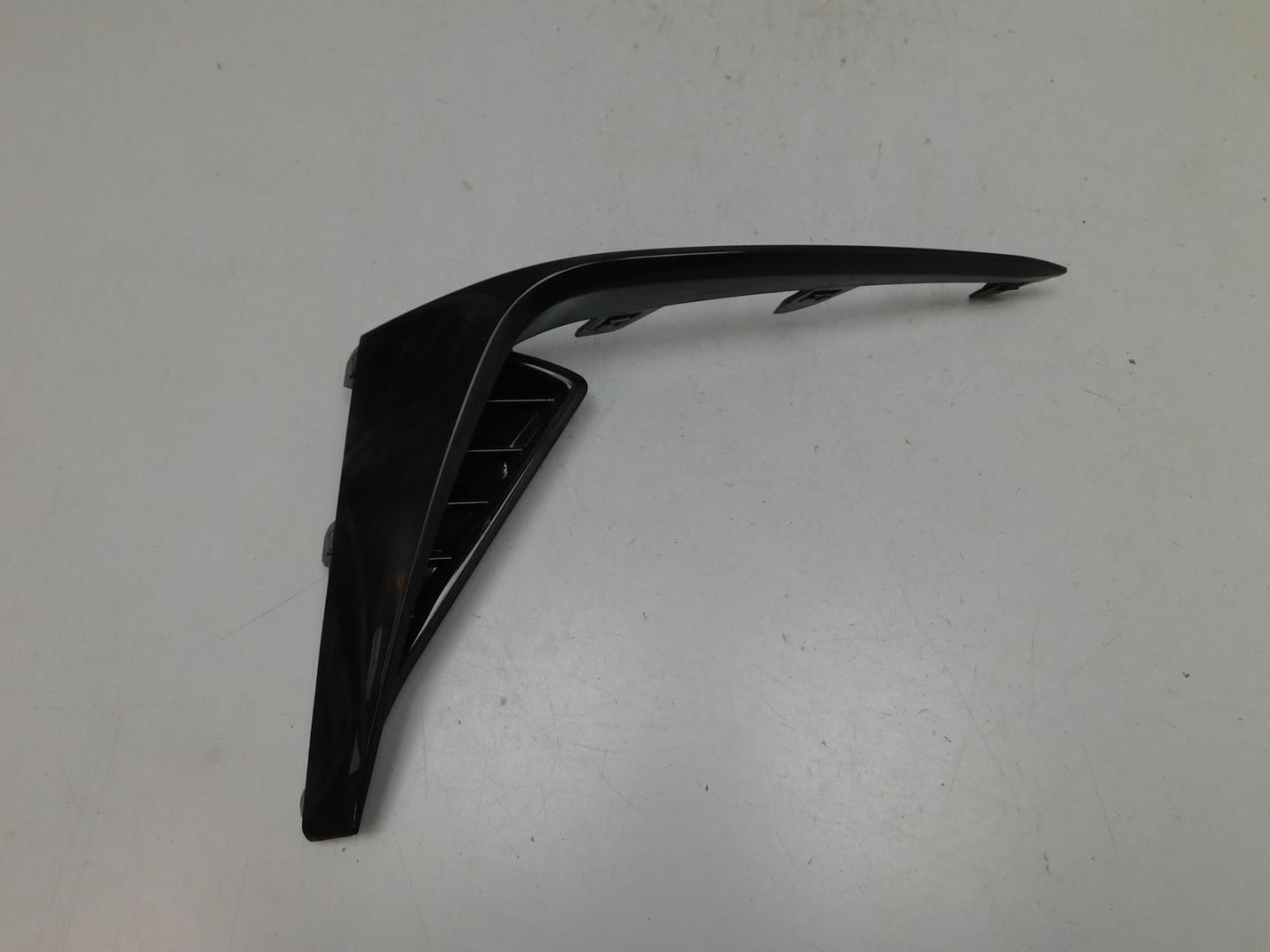 Накладка заднего бампера левая