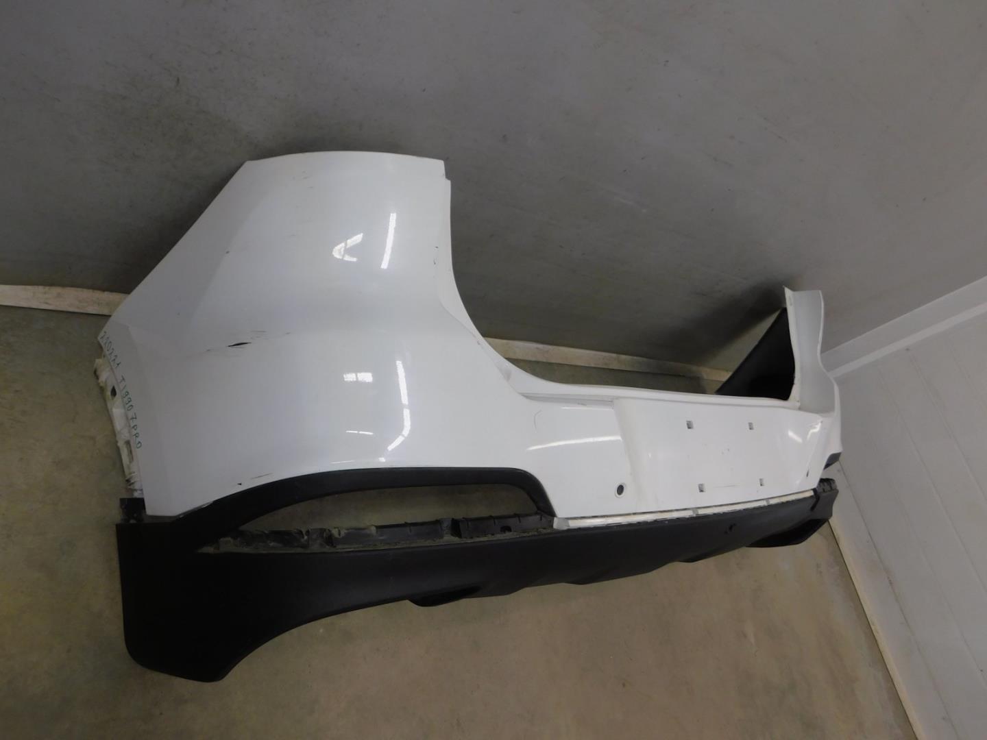 Бампер задний